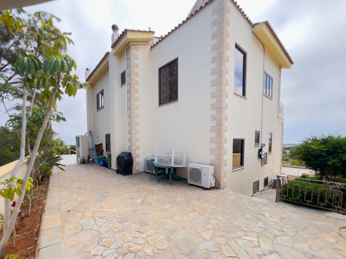 Image No.3-4 Bed Property for sale
