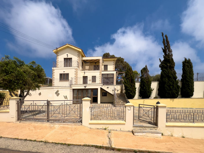 Image No.32-4 Bed Property for sale