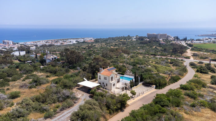Image No.42-4 Bed Property for sale