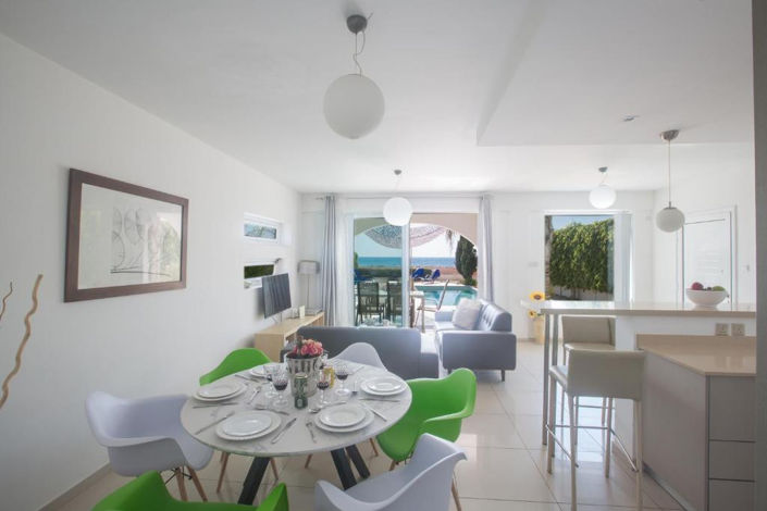Image No.15-3 Bed Property for sale