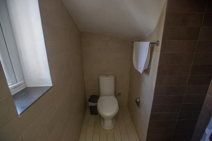 Image No.18-3 Bed Property for sale