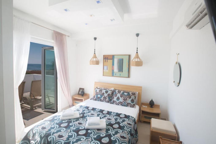 Image No.23-3 Bed Property for sale
