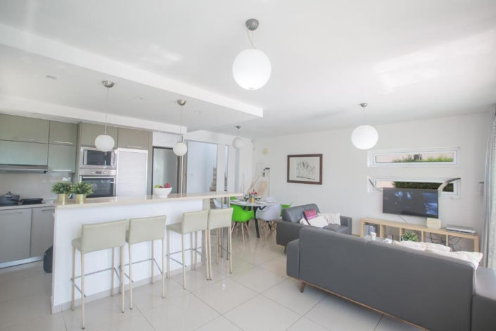 Image No.4-3 Bed Property for sale