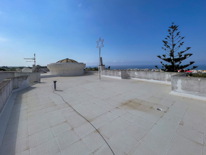 Image No.22-6 Bed Property for sale