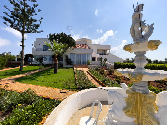 Image No.38-6 Bed Property for sale