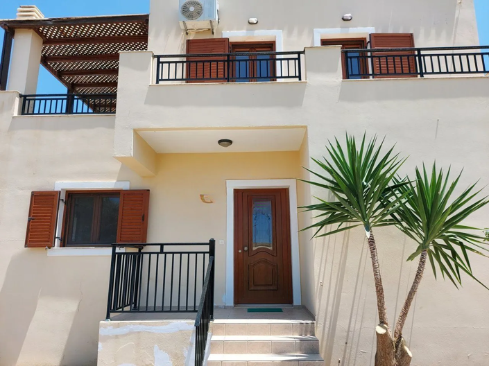 Image No.22-3 Bed House for sale