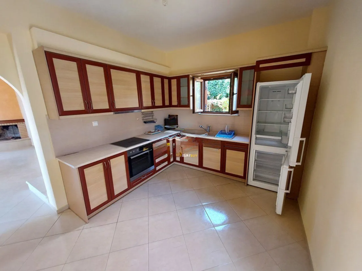Image No.4-3 Bed House for sale