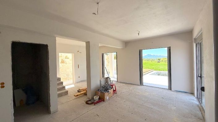 Image No.18-2 Bed House for sale