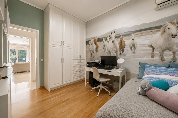Image No.10-3 Bed Apartment for sale