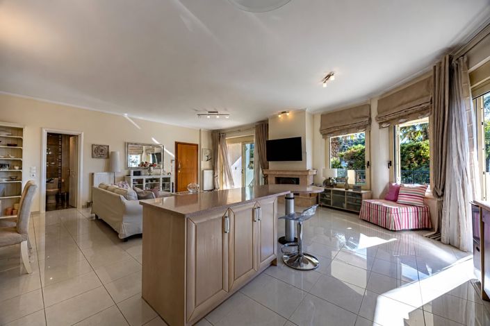 Image No.8-3 Bed Apartment for sale