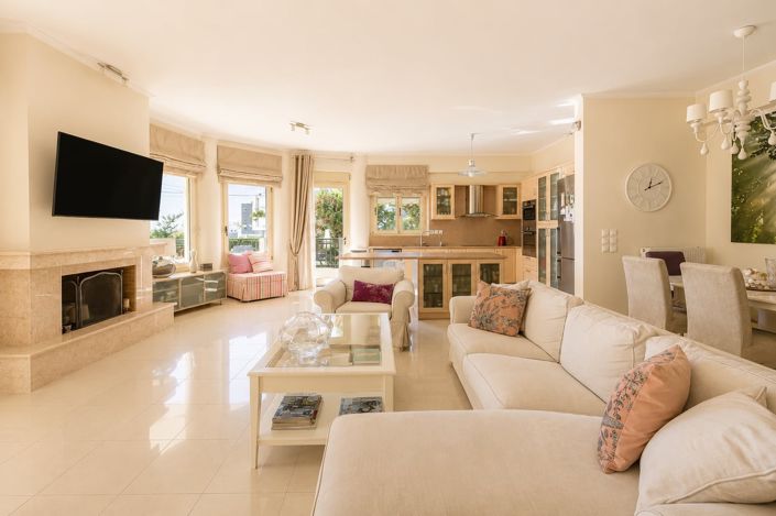 Image No.9-3 Bed Apartment for sale