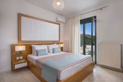 21aae036-9cbf-4bed-a62f-73149aca2f27