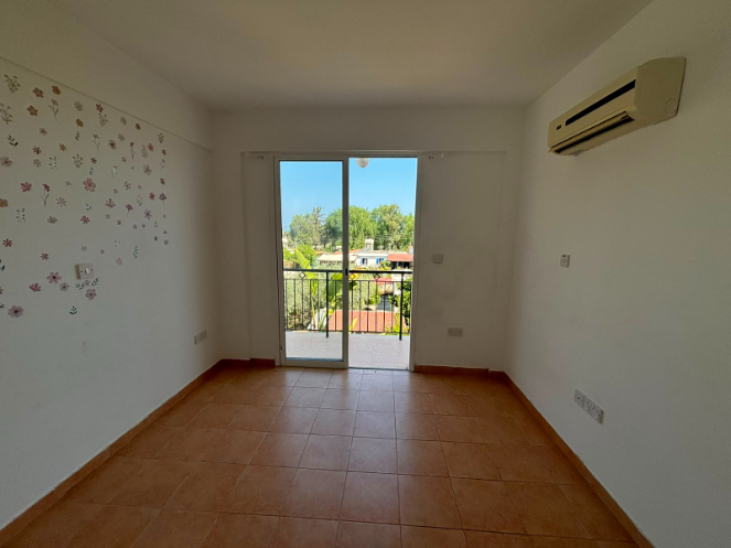 Image No.14-3 Bed Property for sale