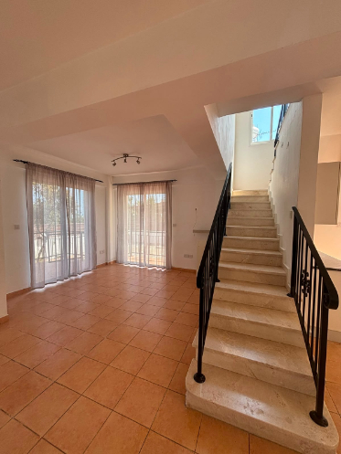Image No.6-3 Bed Property for sale