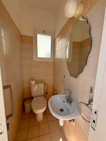Image No.7-3 Bed Property for sale