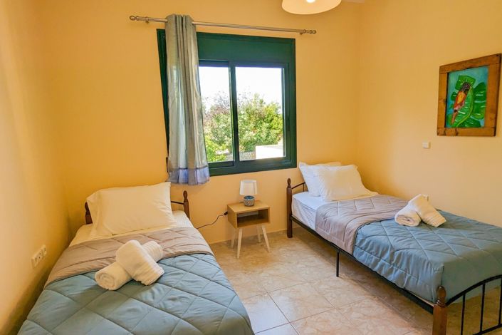 Image No.10-3 Bed House for sale