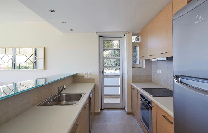 Image No.18-3 Bed House for sale
