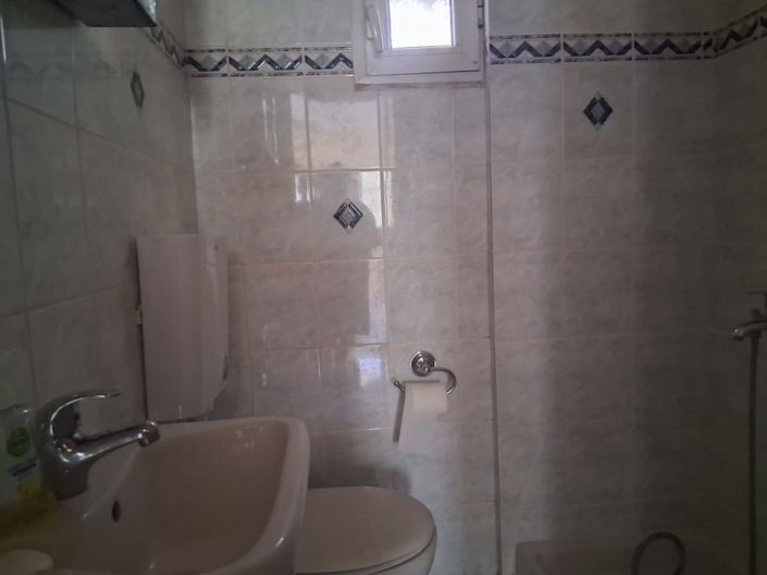 Image No.18-3 Bed House for sale