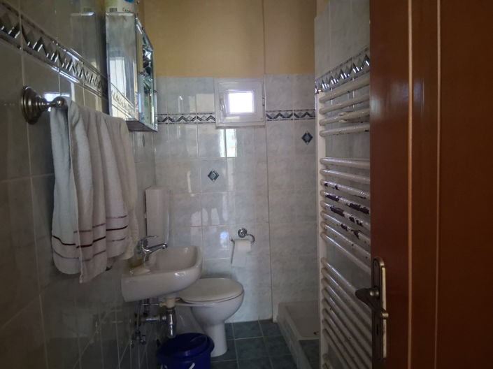 Image No.19-3 Bed House for sale