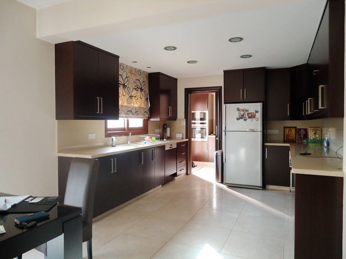 Image No.16-4 Bed Property for sale