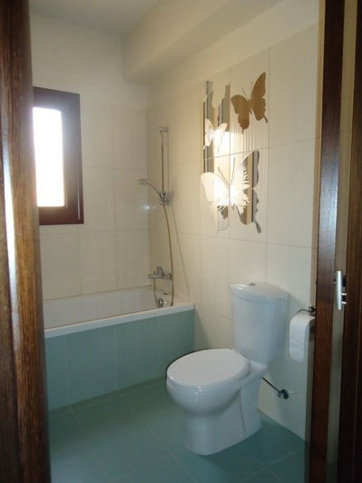 Image No.8-4 Bed Property for sale
