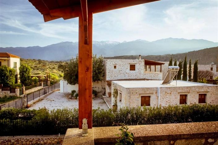 Image No.10-2 Bed House for sale