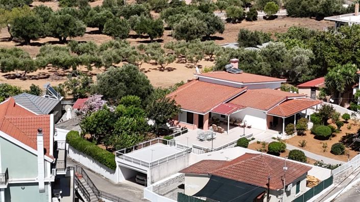 Image No.3-3 Bed House for sale