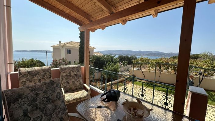 Image No.6-Maison de 5 chambres à vendre à Argostoli