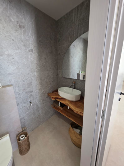 Image No.8-2 Bed Property for sale