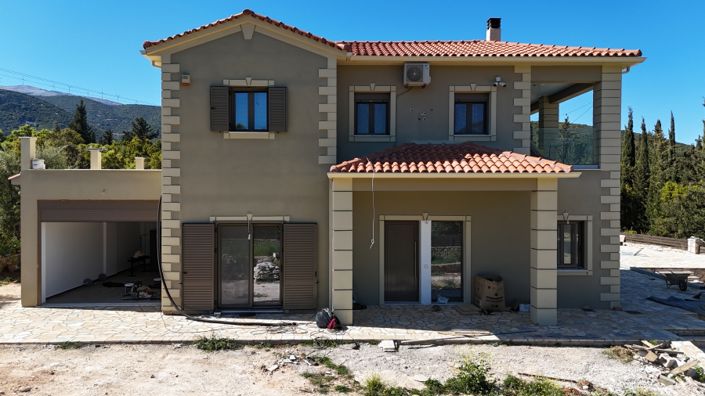 Image No.13-3 Bed Property for sale