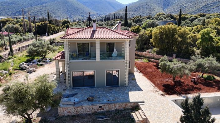 Image No.5-3 Bed Property for sale