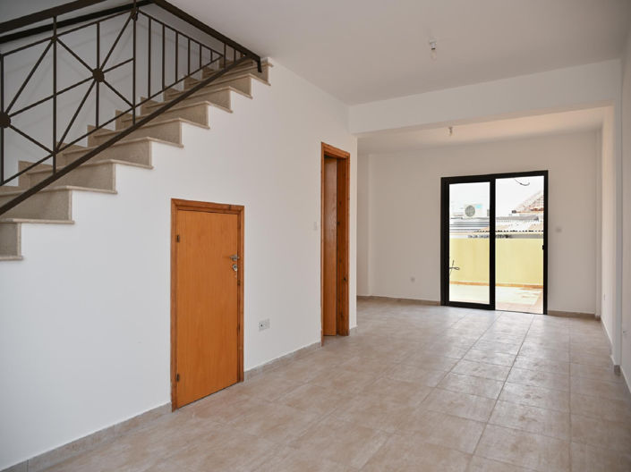 Image No.3-Propriété de 3 chambres à vendre à Meneou