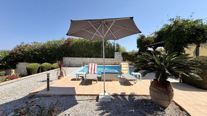 Image No.11-3 Bed House for sale