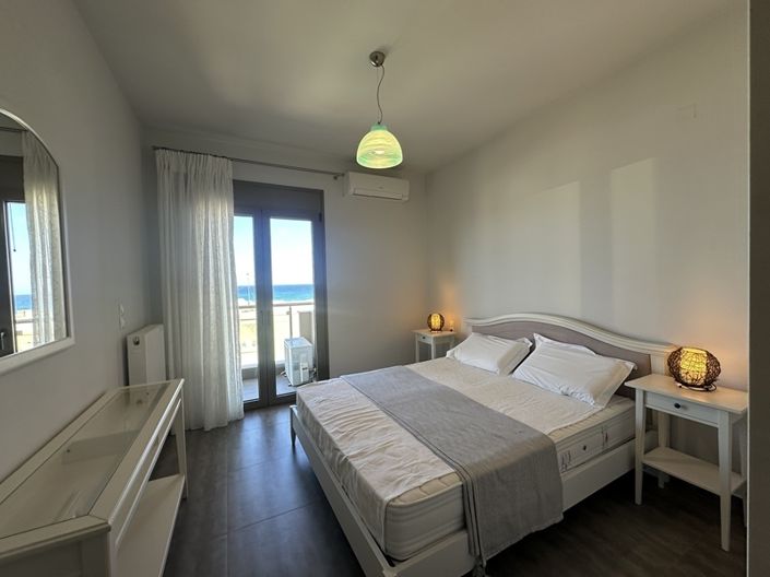 Image No.11-3 Bed Apartment for sale