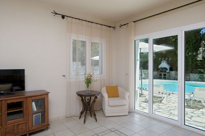 Image No.11-3 Bed House for sale
