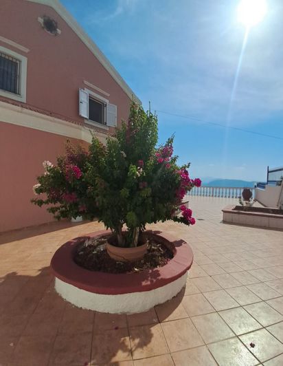 Image No.3-4 Bed House for sale