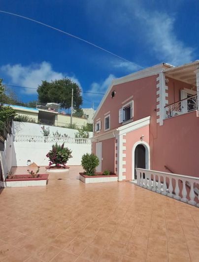Image No.4-4 Bed House for sale