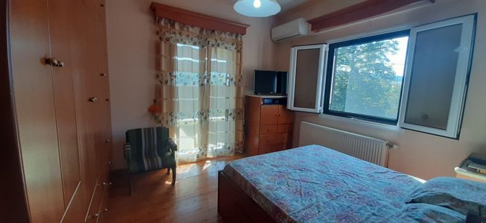 Image No.7-6 Bed House for sale
