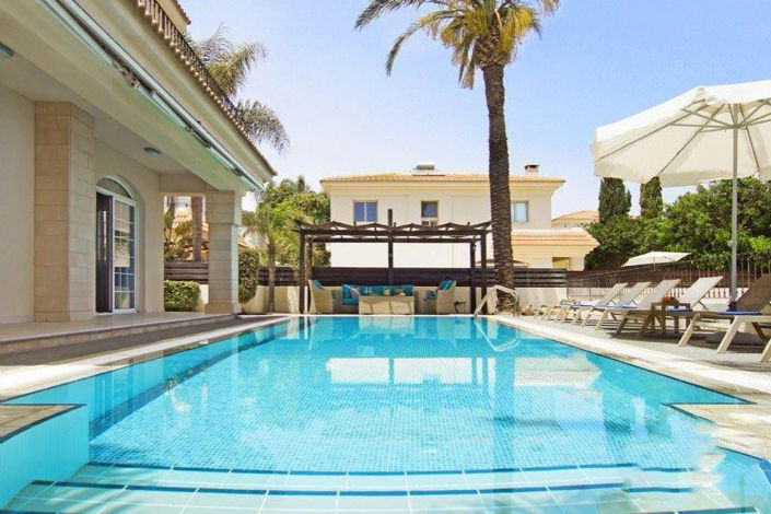 Image No.19-4 Bed Property for sale