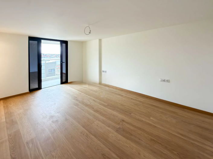 Image No.11-Appartement de 4 chambres à vendre