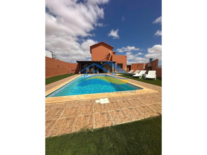 Image No.1-3 Bed Villa for sale