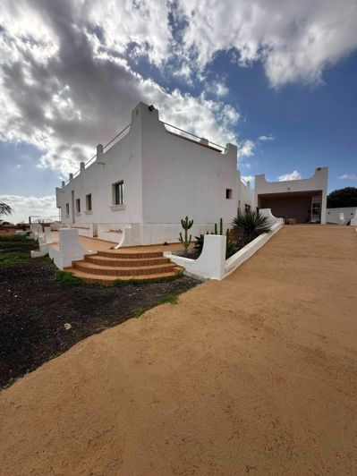 Image No.16-5 Bed Villa for sale