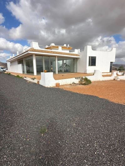 Image No.17-5 Bed Villa for sale