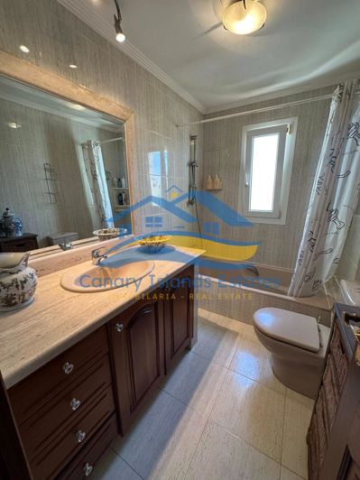 Image No.3-Villa de 5 chambres à vendre à Puerto Del Rosario