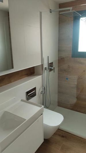 Image No.17-2 Bed Property for sale