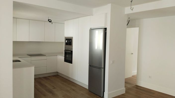 Image No.18-2 Bed Property for sale