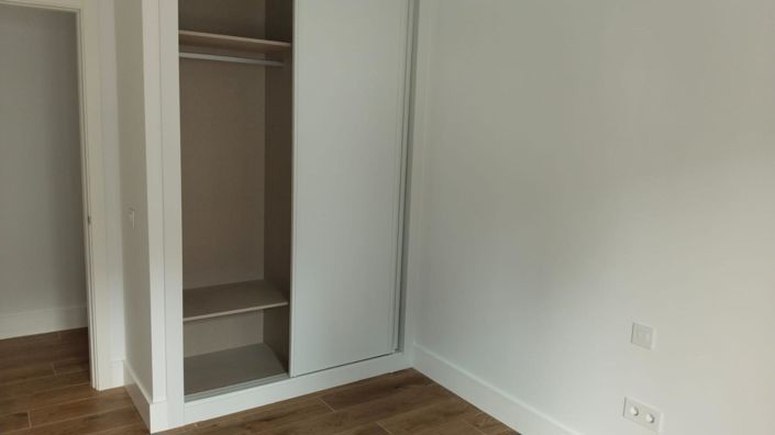 Image No.24-2 Bed Property for sale
