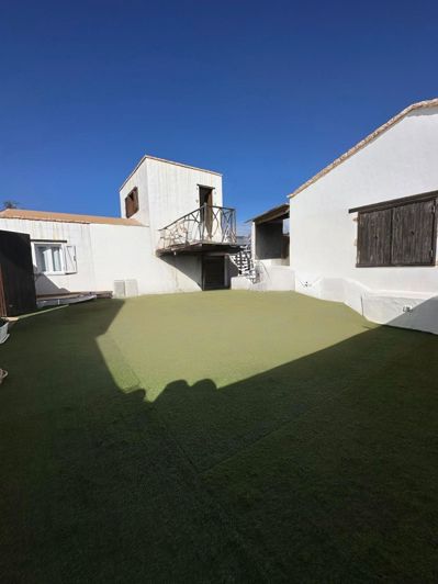 Image No.11-3 Bed Villa for sale