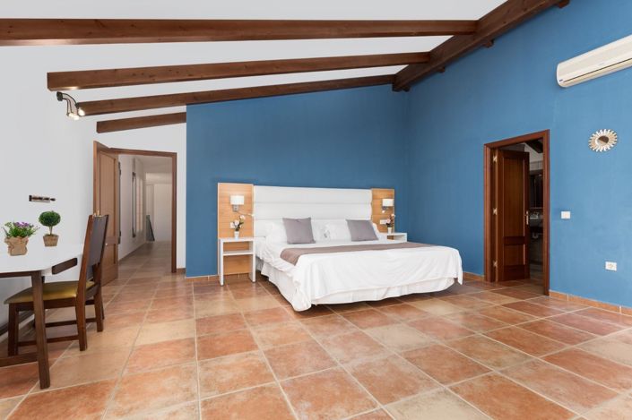 Image No.17-5 Bed Villa for sale