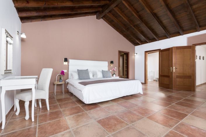 Image No.35-5 Bed Villa for sale